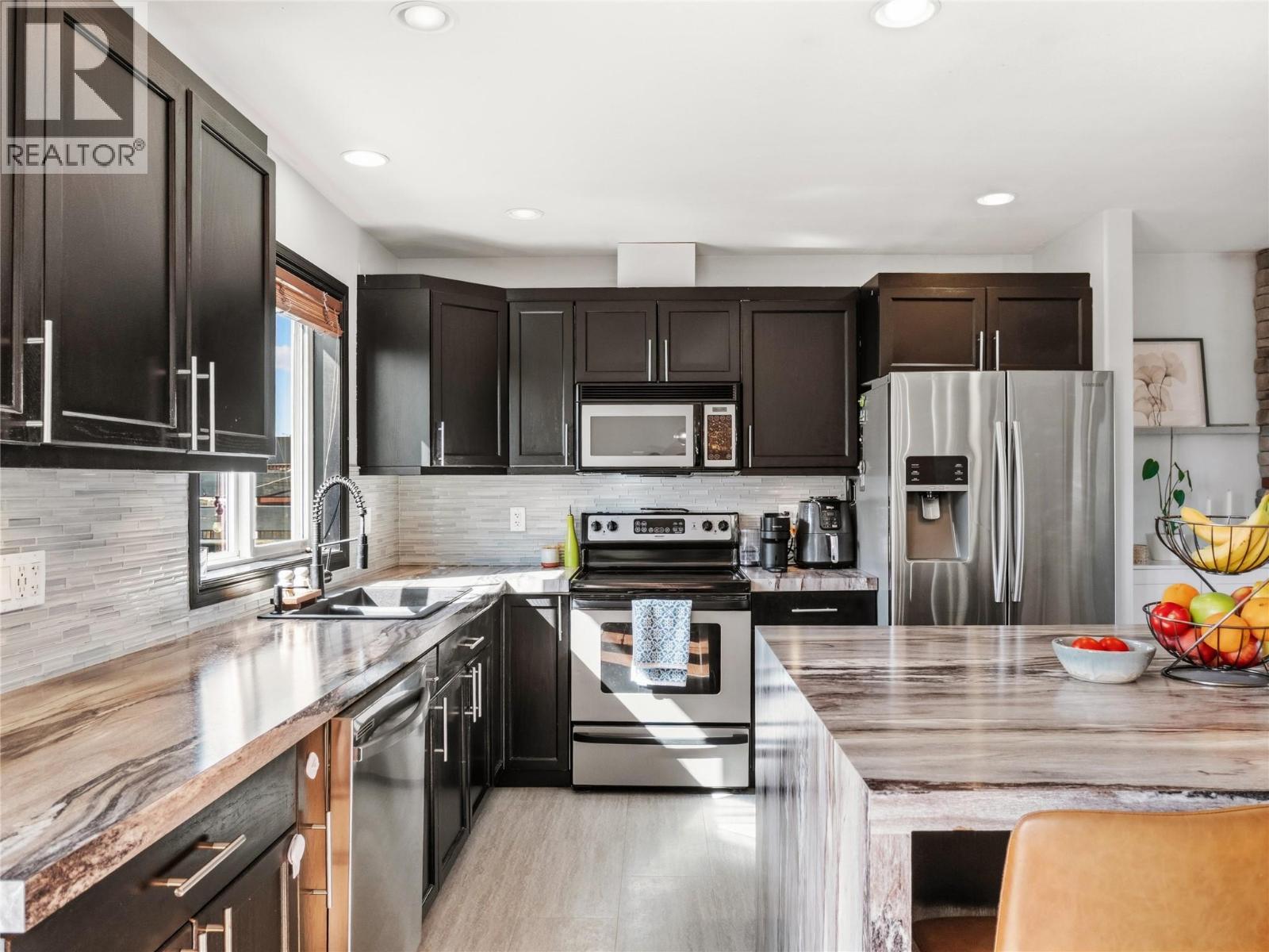 9101 19 Street - 7