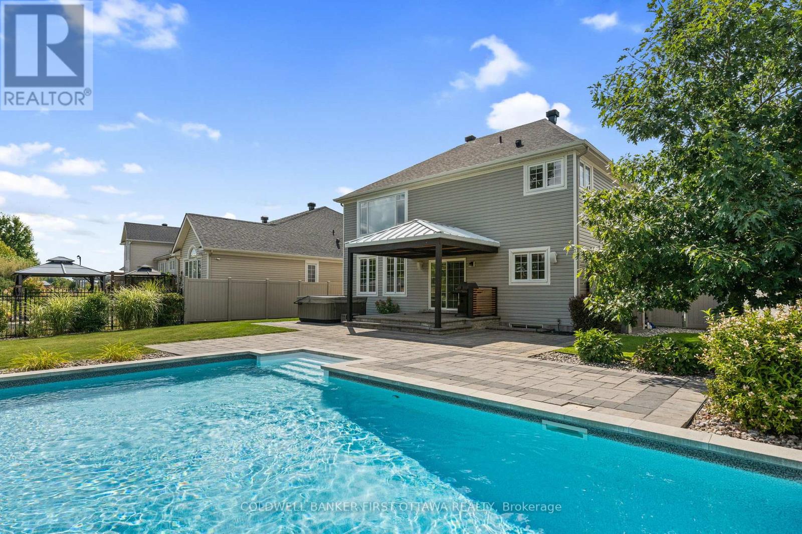441 BLACKLEAF DRIVE - 32