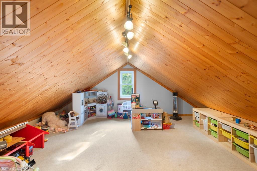 825946 TOWNSHIP ROAD 8 - 33