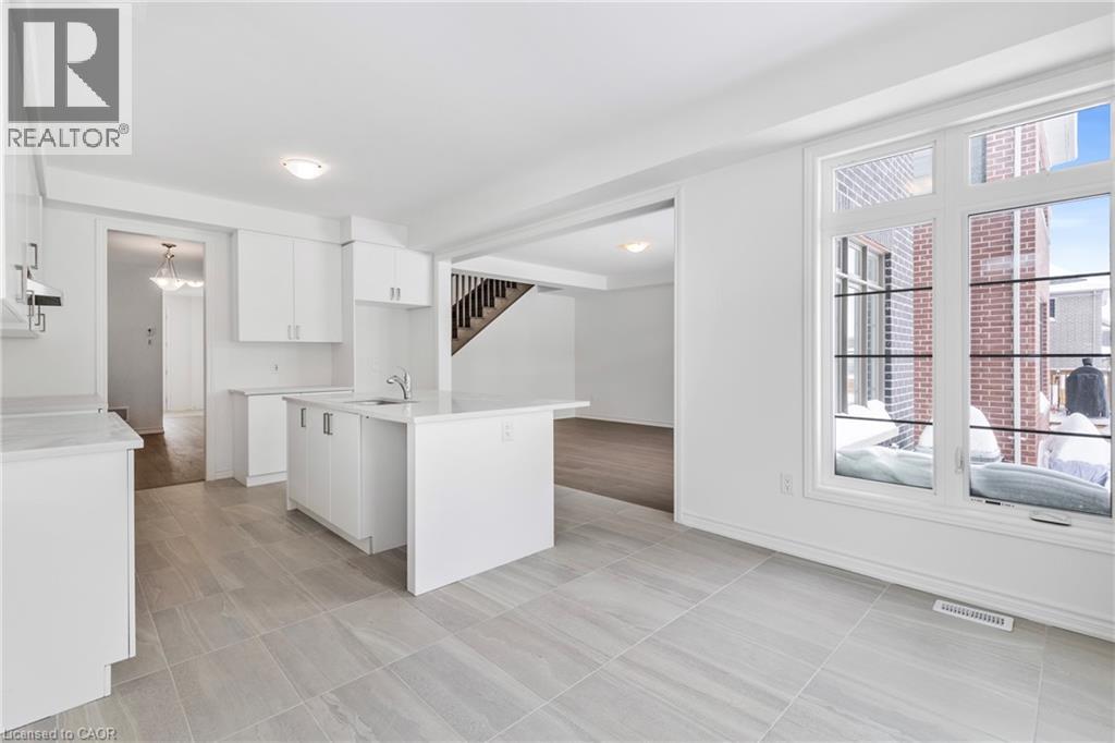 8 DAISY Street - 11