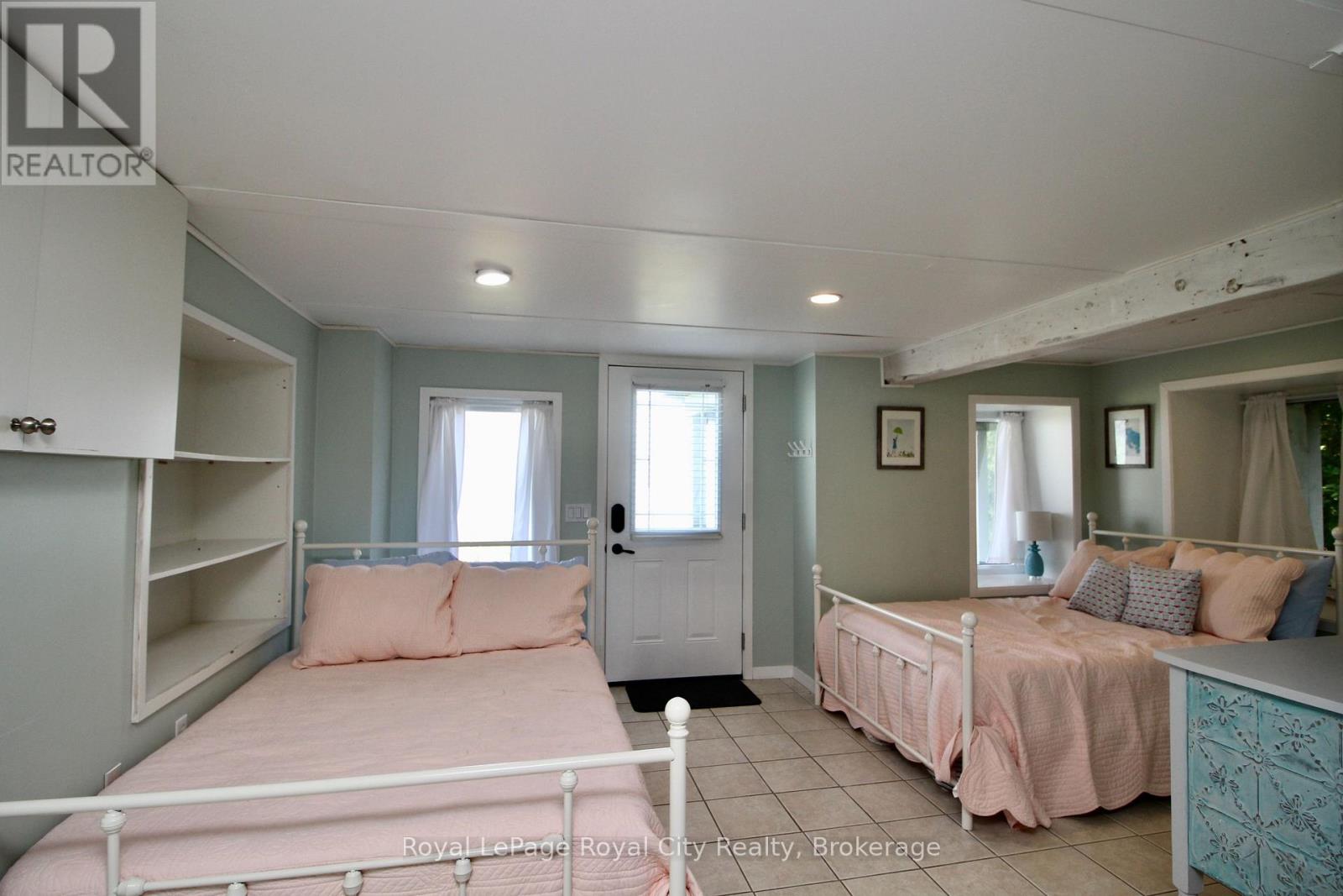 14 DOCK LANE - 30