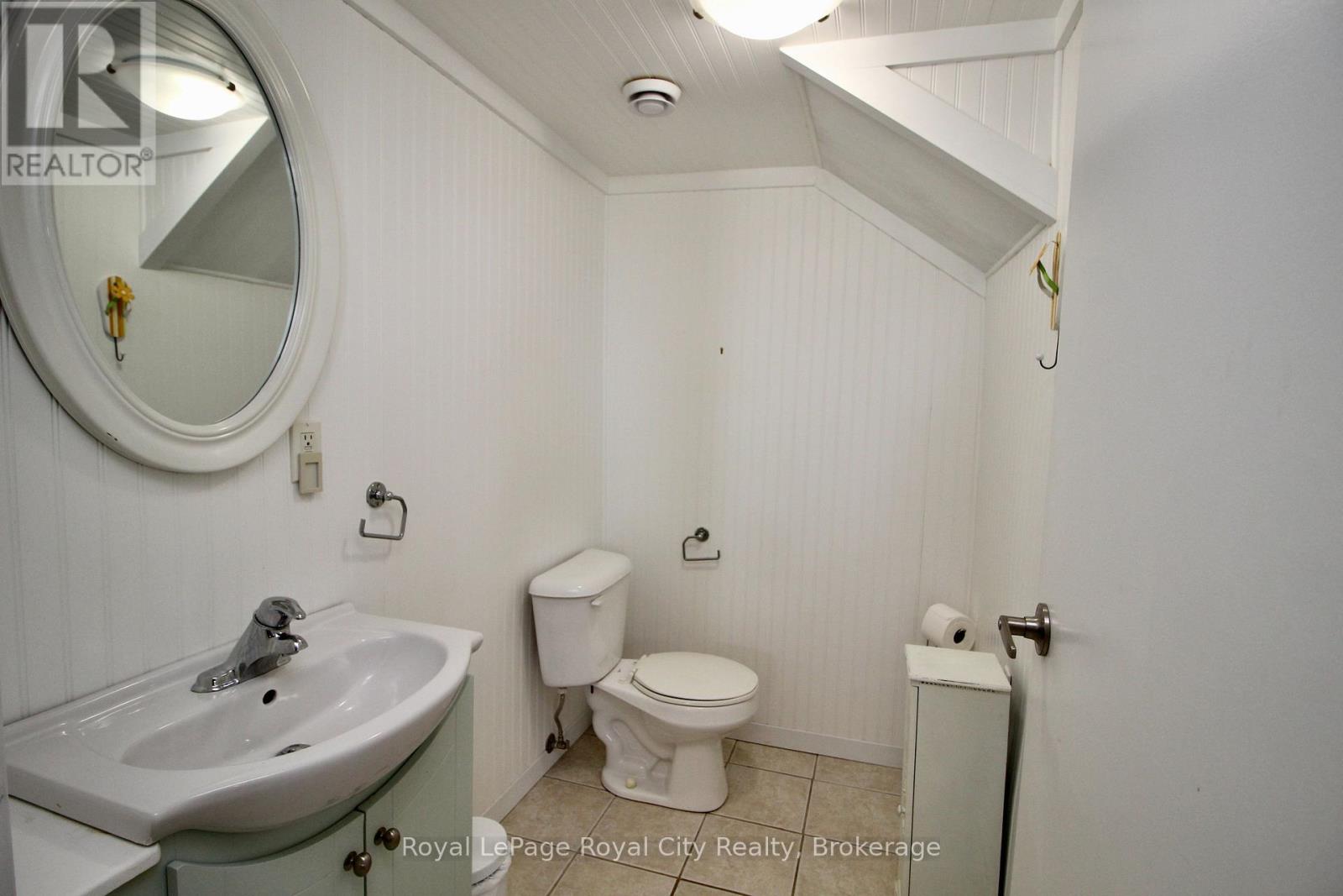 14 DOCK LANE - 33