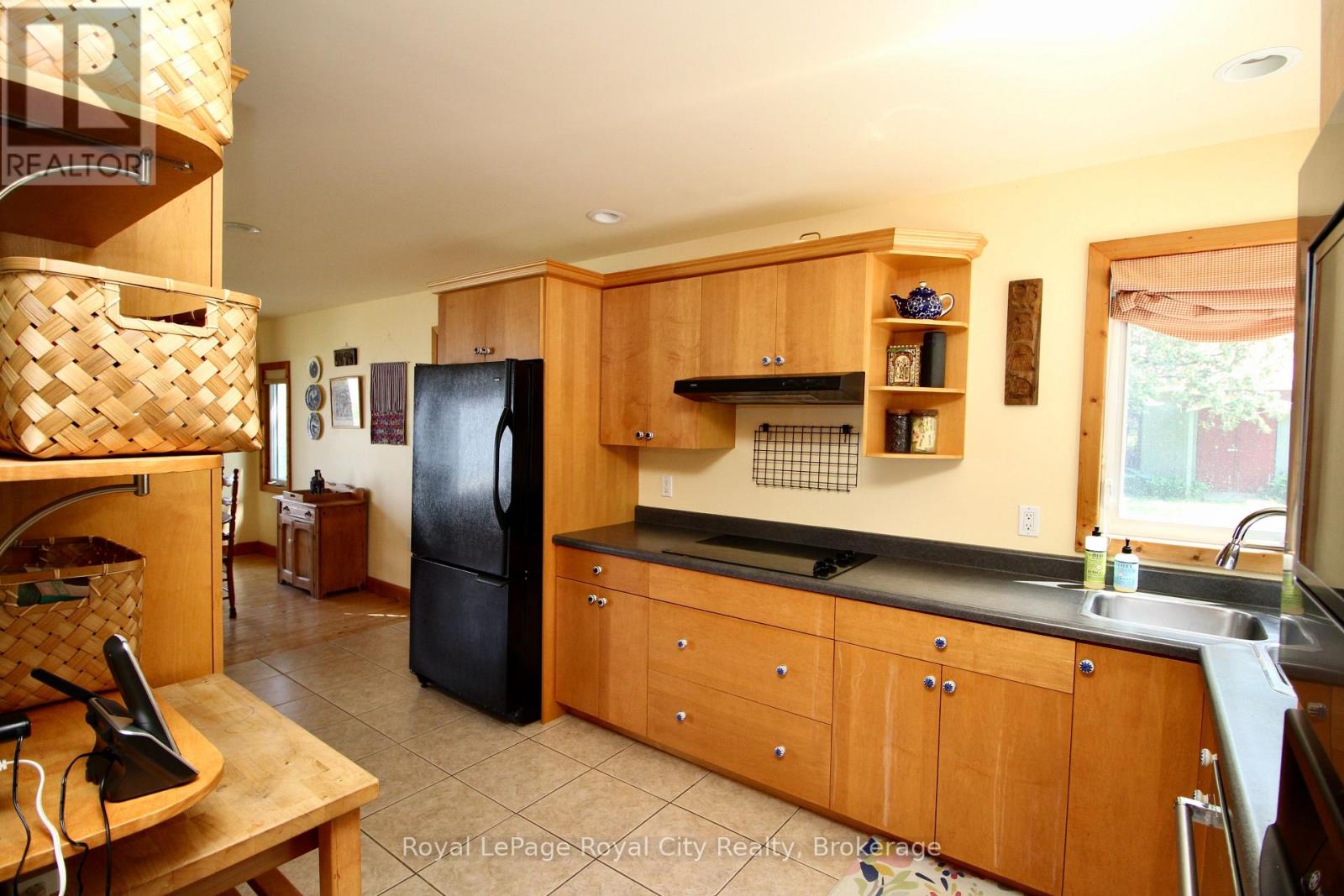 14 DOCK LANE - 9