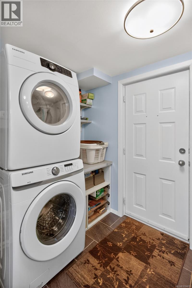 3945 Exton St - 29