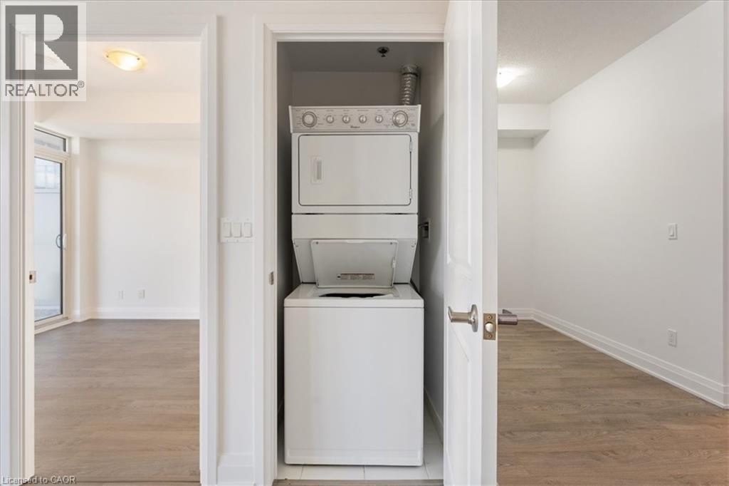 #415 55 SPEERS Road - 6
