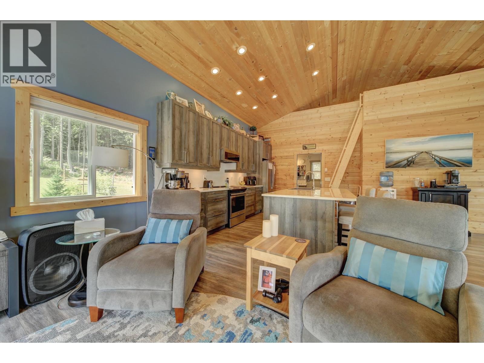 5980 HORSEFLY-LIKELY FS ROAD - 5