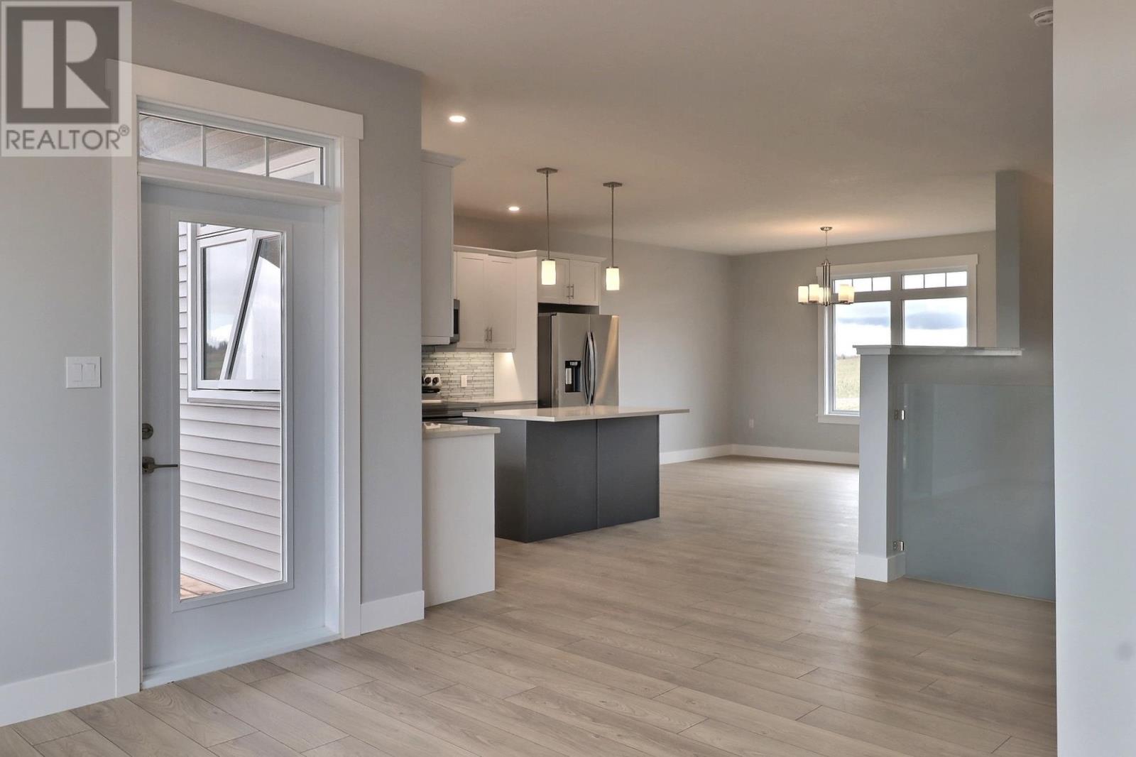 7 East Bay Drive - 11