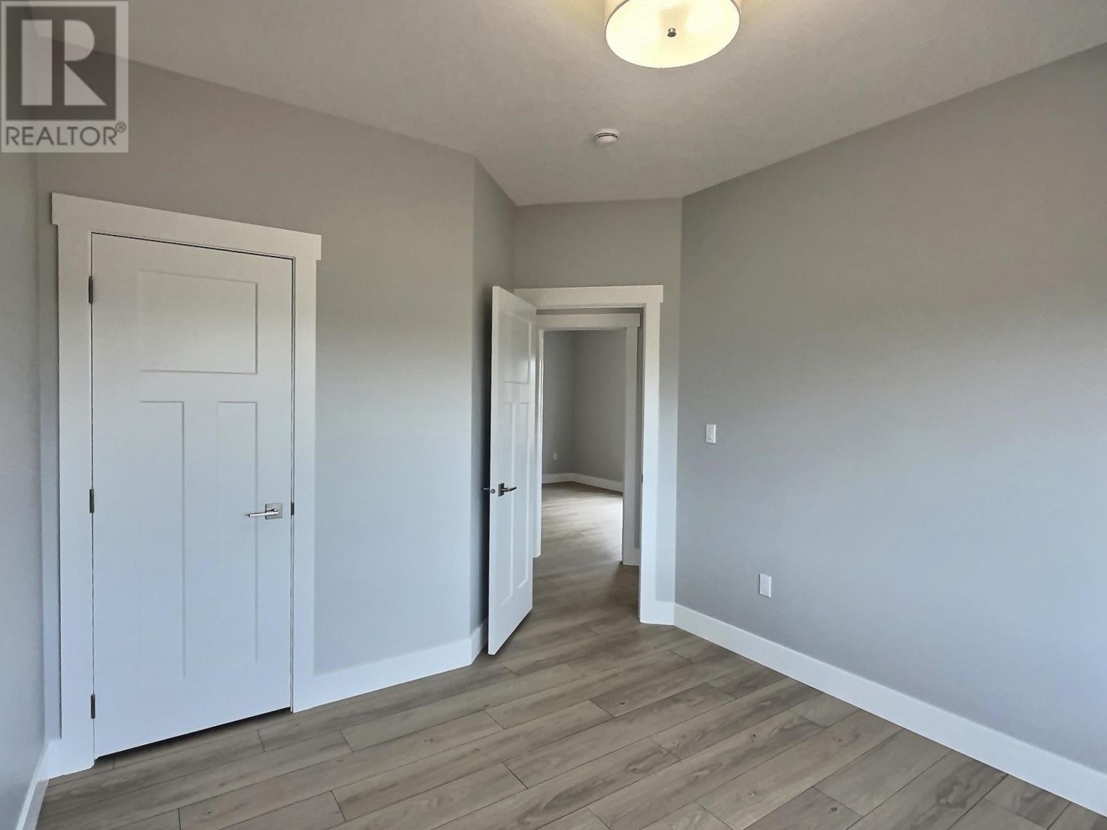 7 East Bay Drive - 18