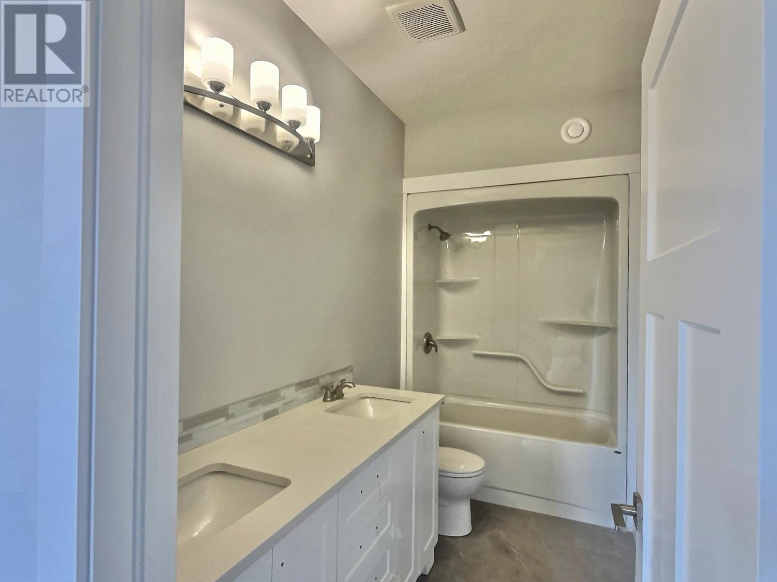 7 East Bay Drive - 17