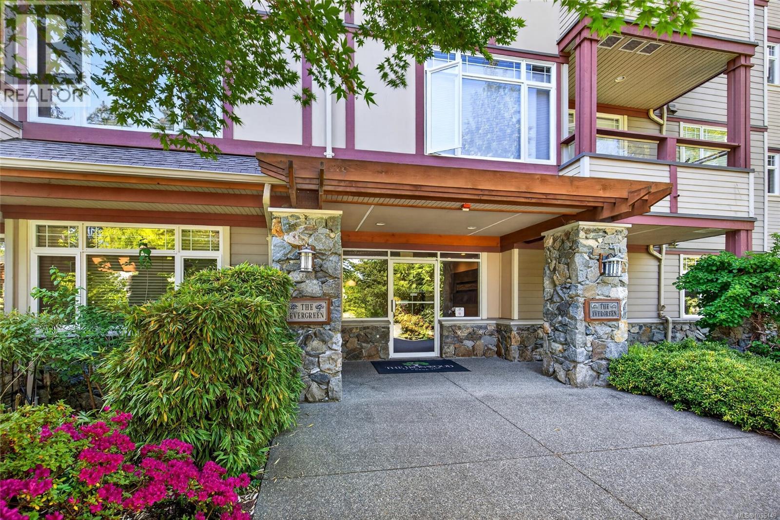 303E 1115 Craigflower Road, Esquimalt