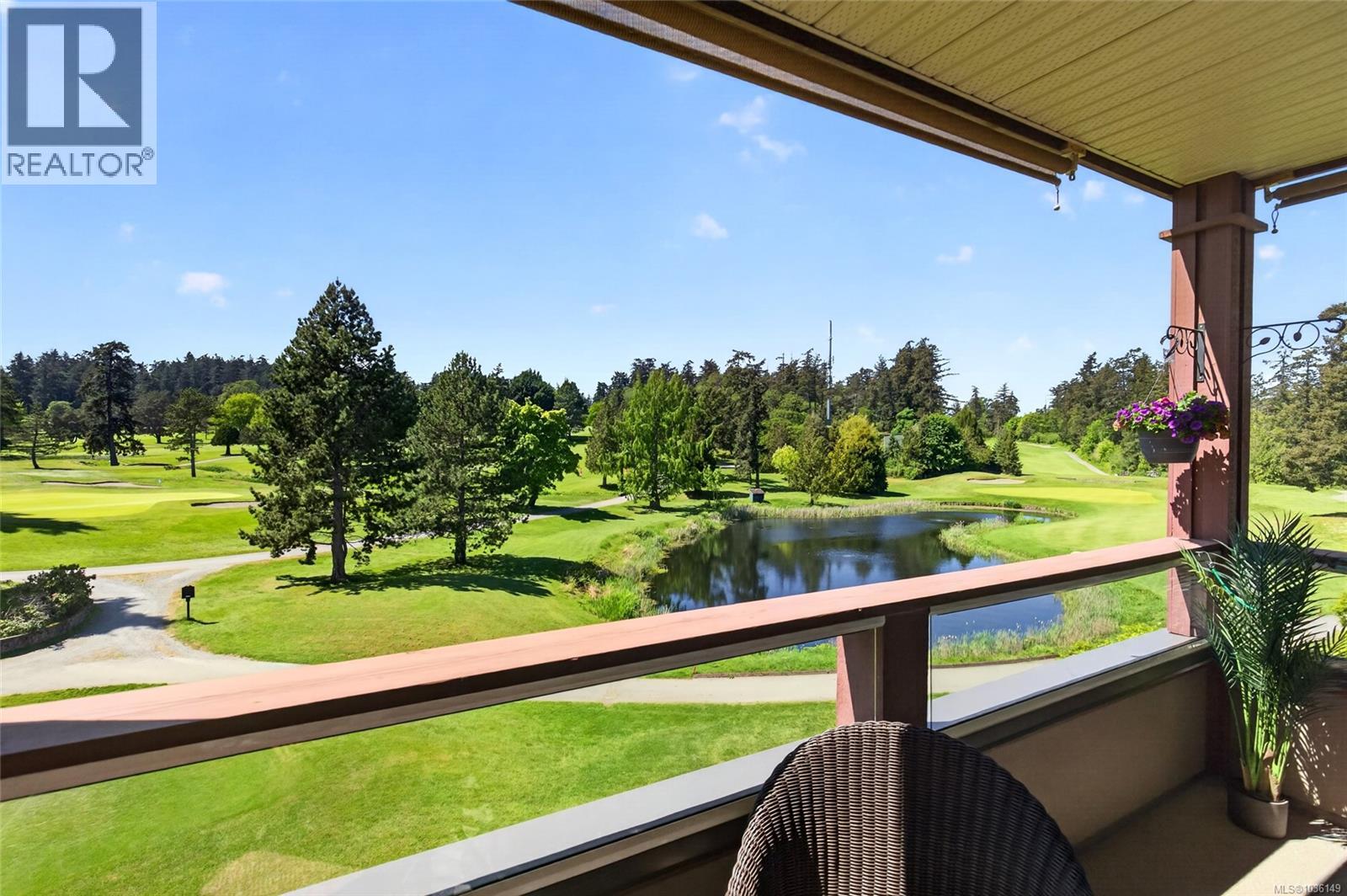 303E 1115 Craigflower Road, Esquimalt