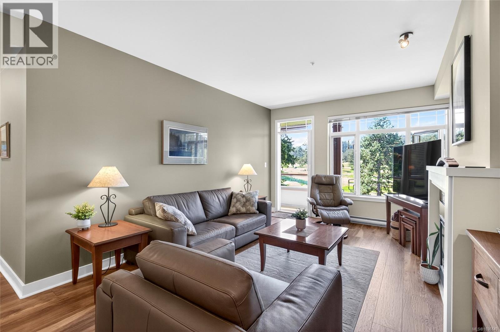303E 1115 Craigflower Road, Esquimalt