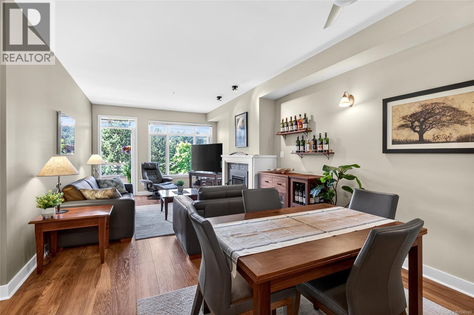 303E 1115 Craigflower Road, Esquimalt