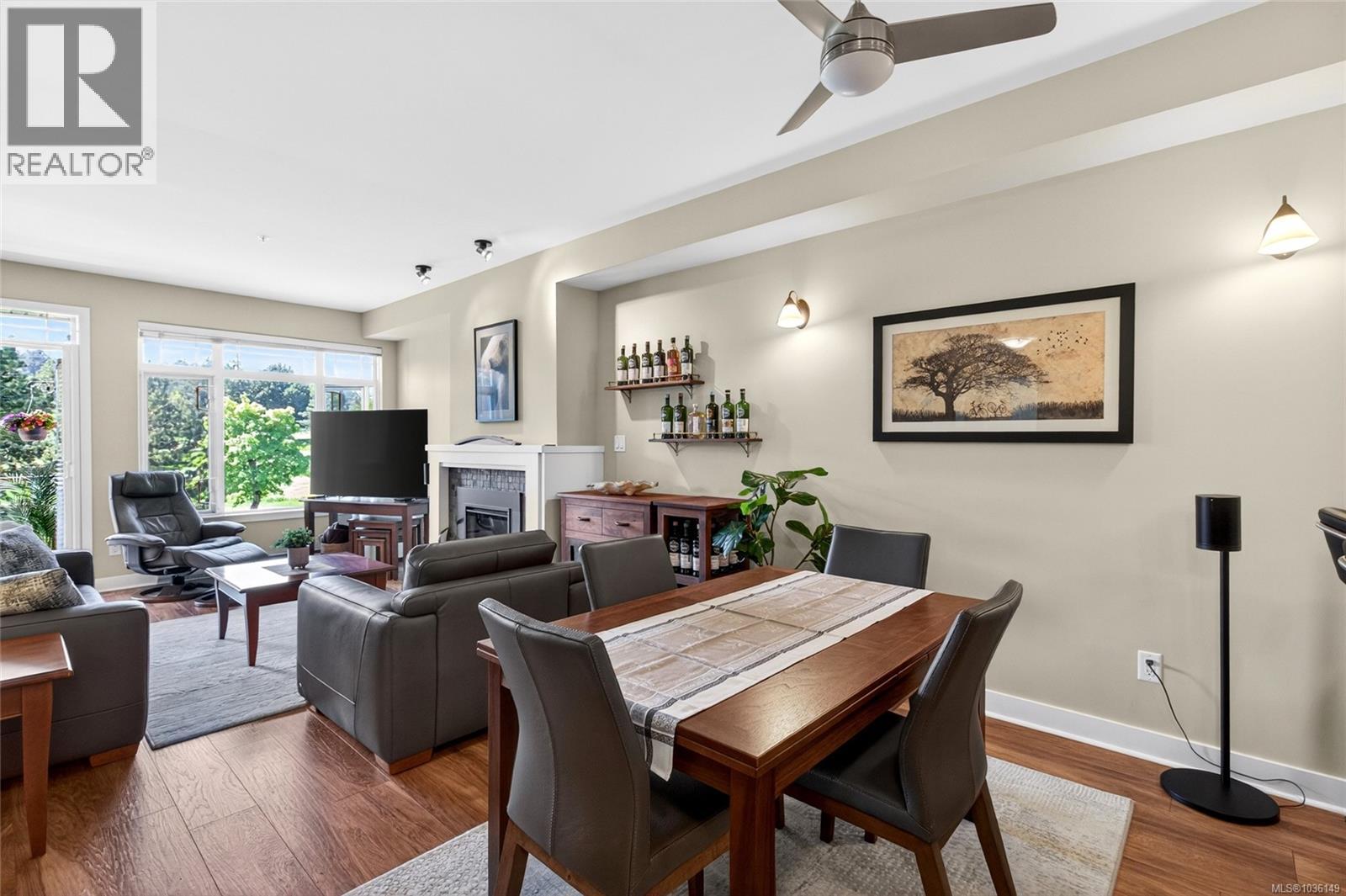 303E 1115 Craigflower Road, Esquimalt