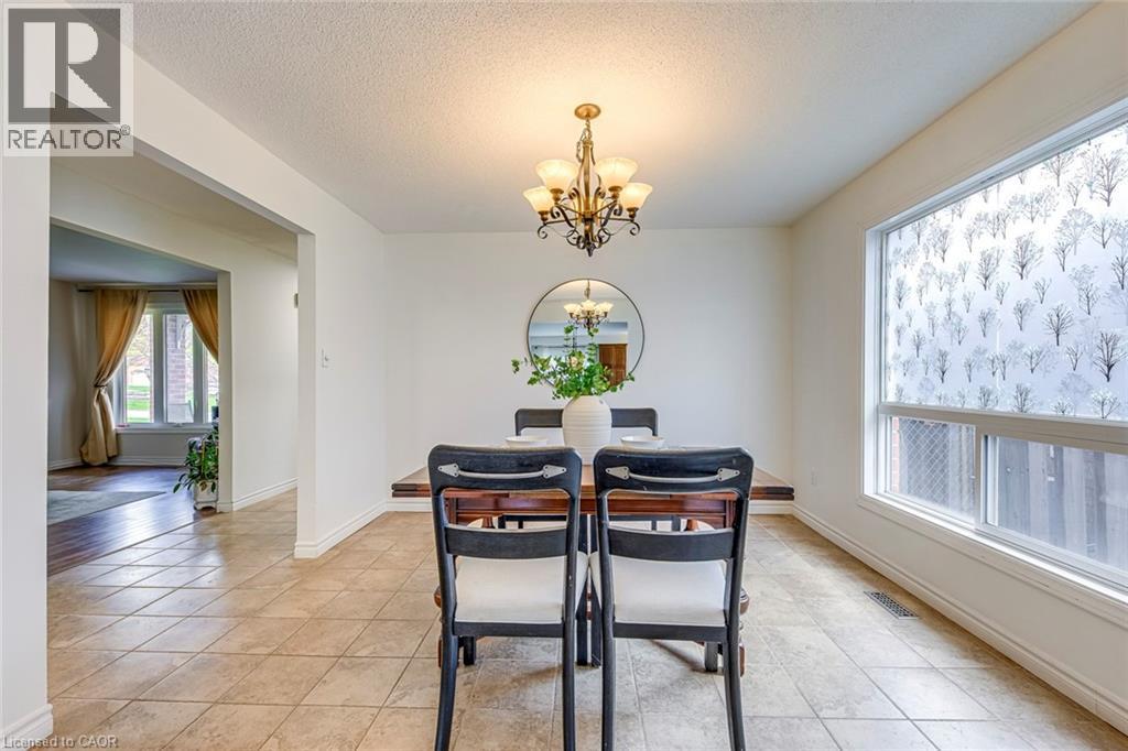 43 NISKA Drive, Waterdown, Ontario, L0R2H3 — Photo 11