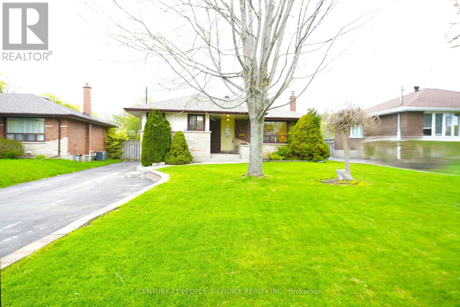 586 CENTRAL PK BOULEVARD N - 5