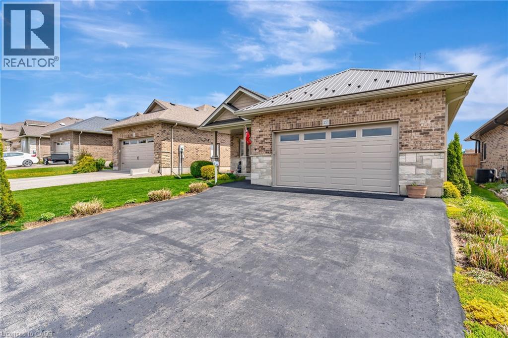 257 DONLY Drive S - 3
