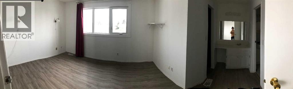 22 Whitman Close NE - 13