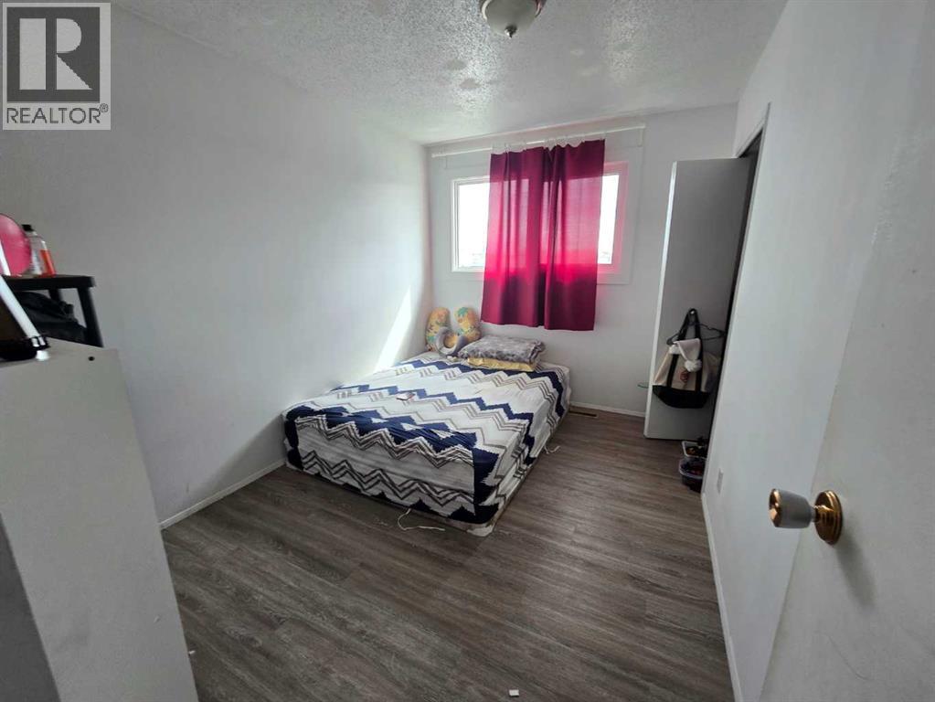 22 Whitman Close NE - 23