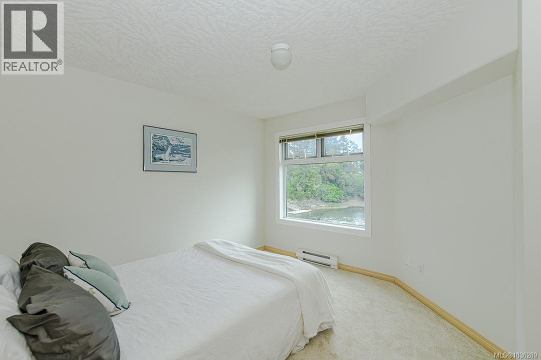 #104 1085 Tillicum Rd - 22
