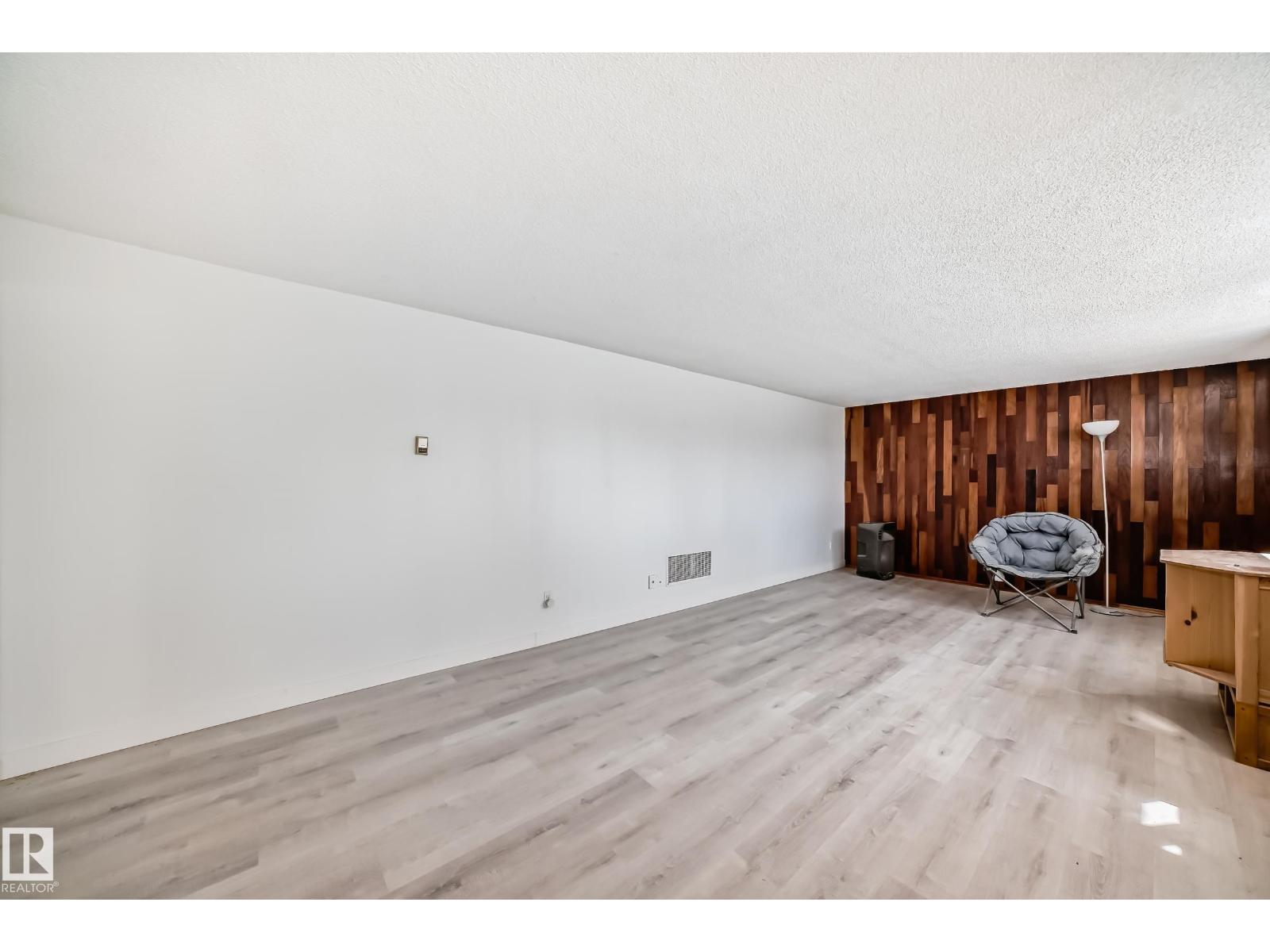 12825 102 ST NW, Edmonton