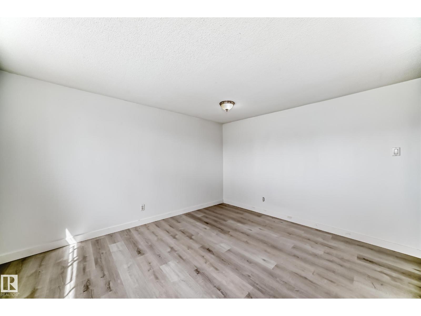 12825 102 ST NW, Edmonton