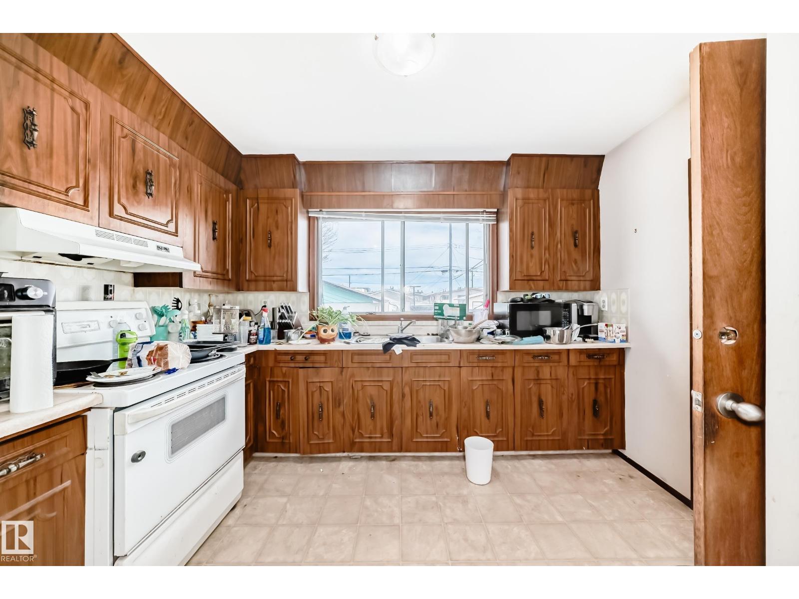 12825 102 ST NW, Edmonton