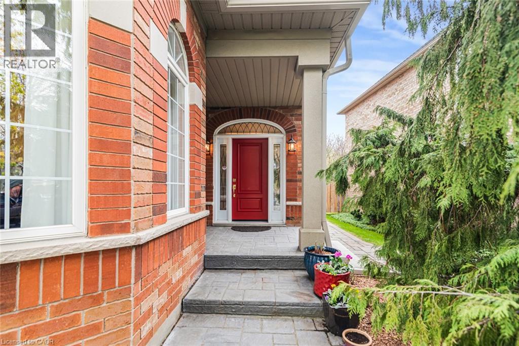 178 VALMONT Court, Ancaster, Ontario, L9G5A1 — Photo 6