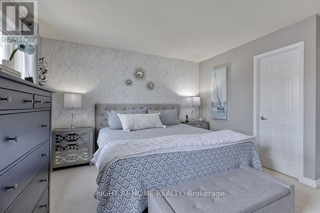 29 PEACOCK CRESCENT - 20