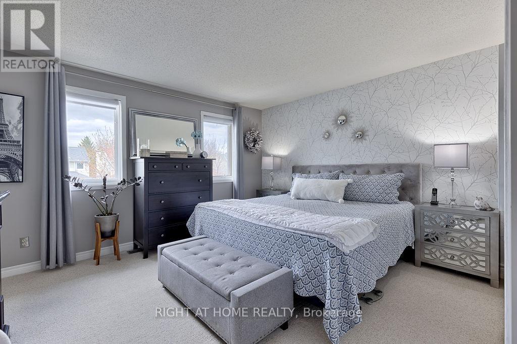 29 PEACOCK CRESCENT - 21