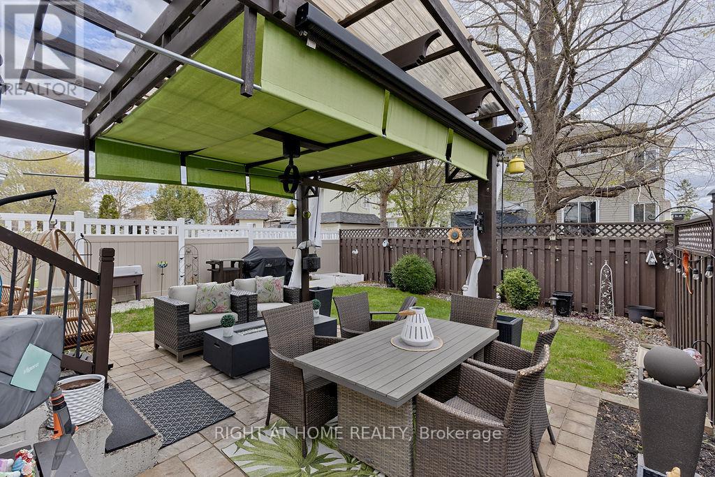 29 PEACOCK CRESCENT - 27