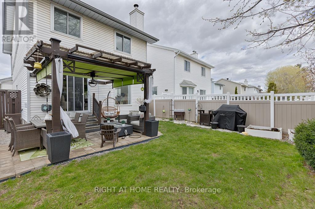 29 PEACOCK CRESCENT - 31