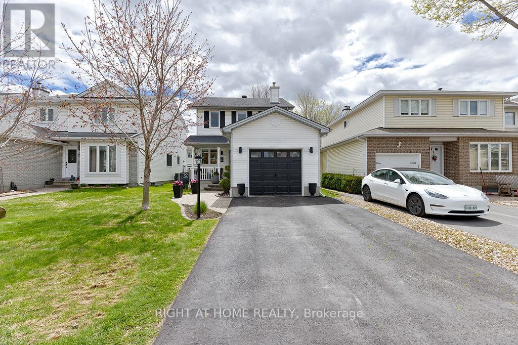 29 PEACOCK CRESCENT - 32