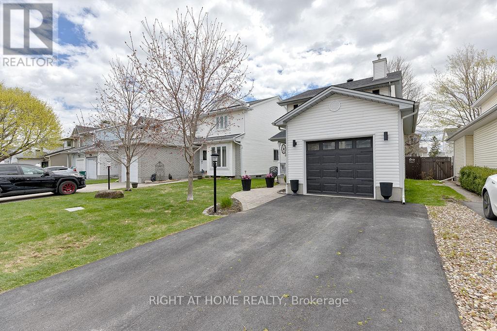 29 PEACOCK CRESCENT - 33