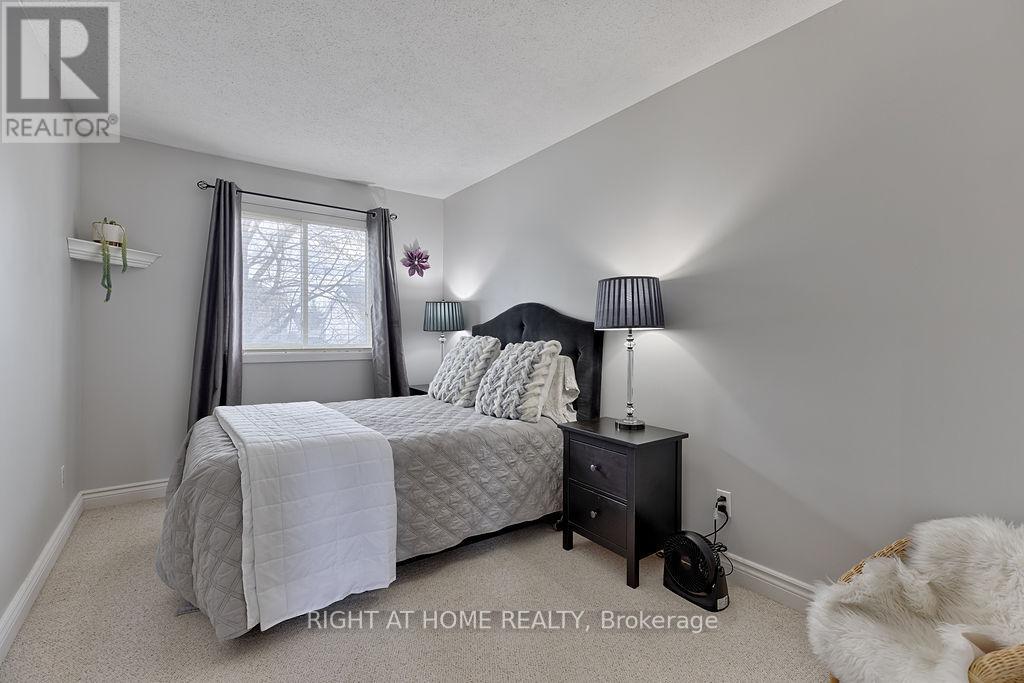 29 PEACOCK CRESCENT - 43