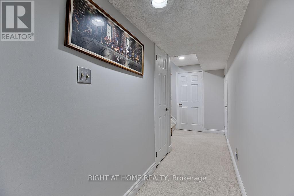 29 PEACOCK CRESCENT - 45