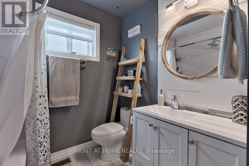 29 PEACOCK CRESCENT - 46