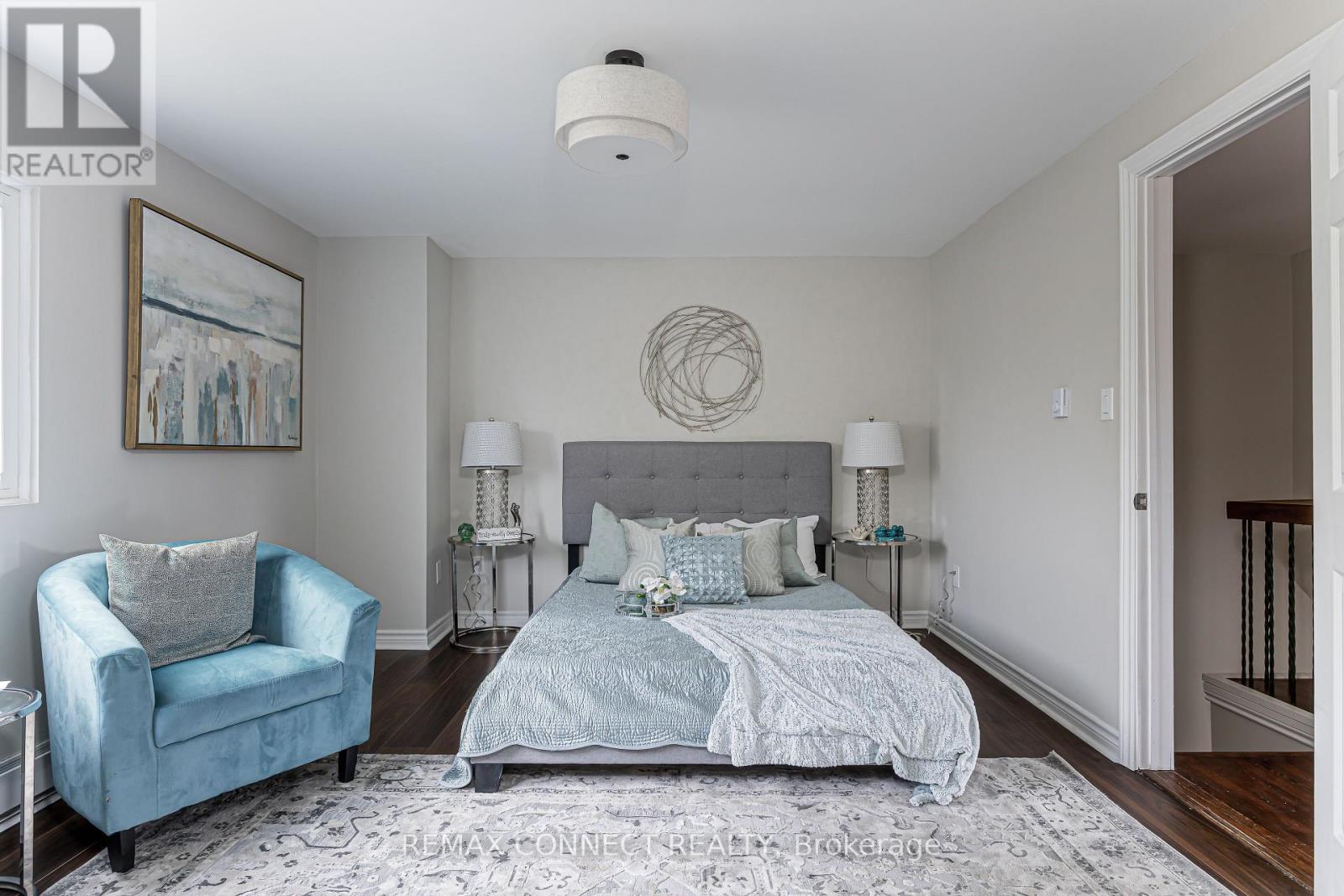 #37 350 CAMELOT COURT - 18