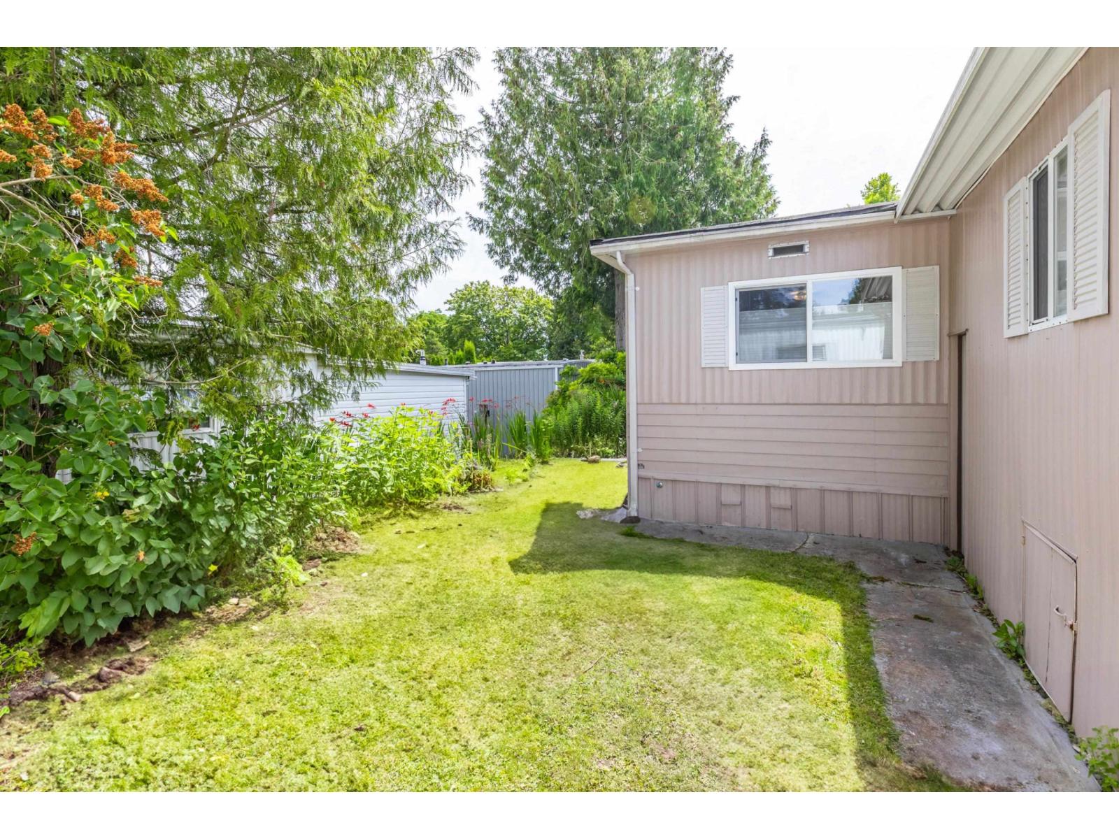 251 1840 160 STREET, Surrey