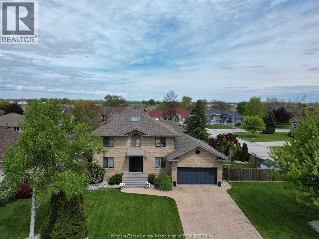 2048 Eugeni, Tecumseh, Ontario, N9K1B3 — Photo 2
