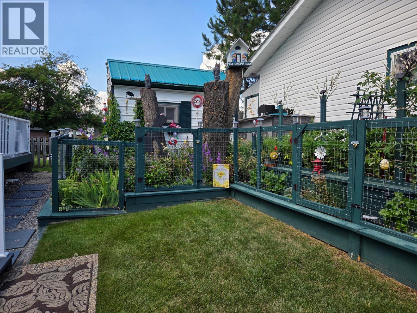 7527 Park Drive West - 8
