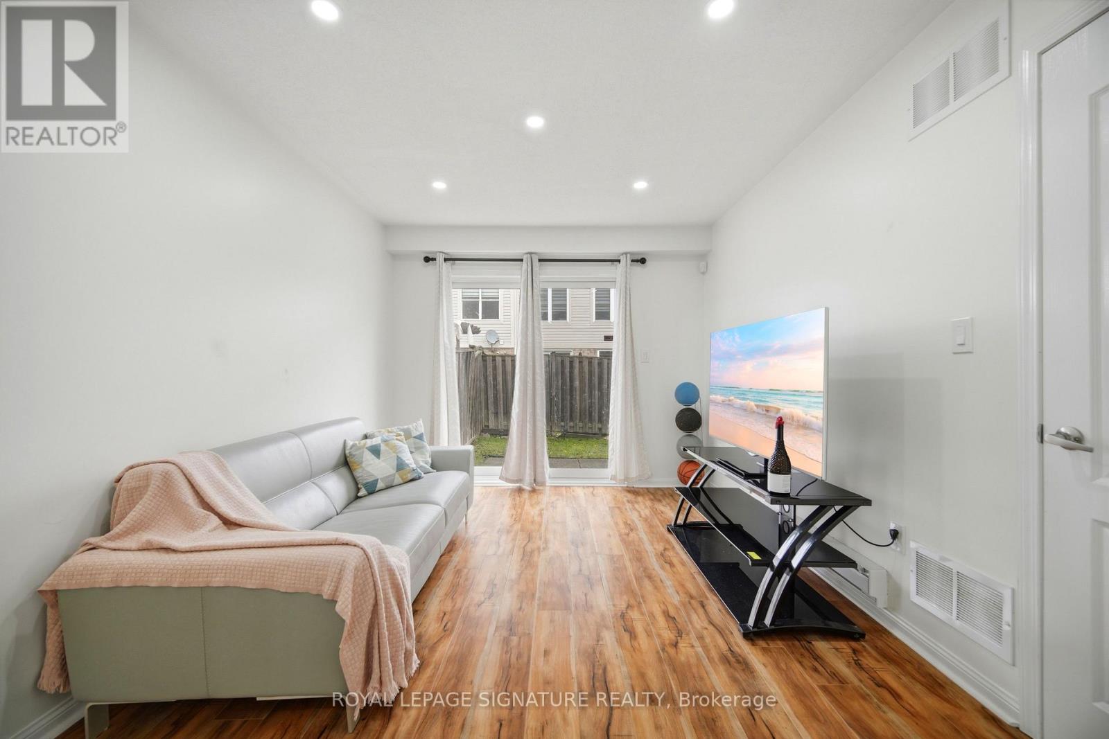 2909 GARNETHILL WAY - 40