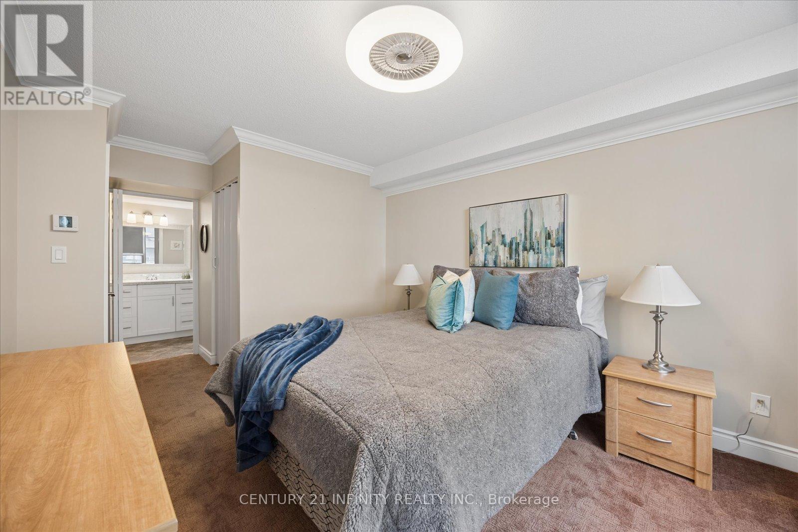 #635 50 RICHMOND STREET E - 23