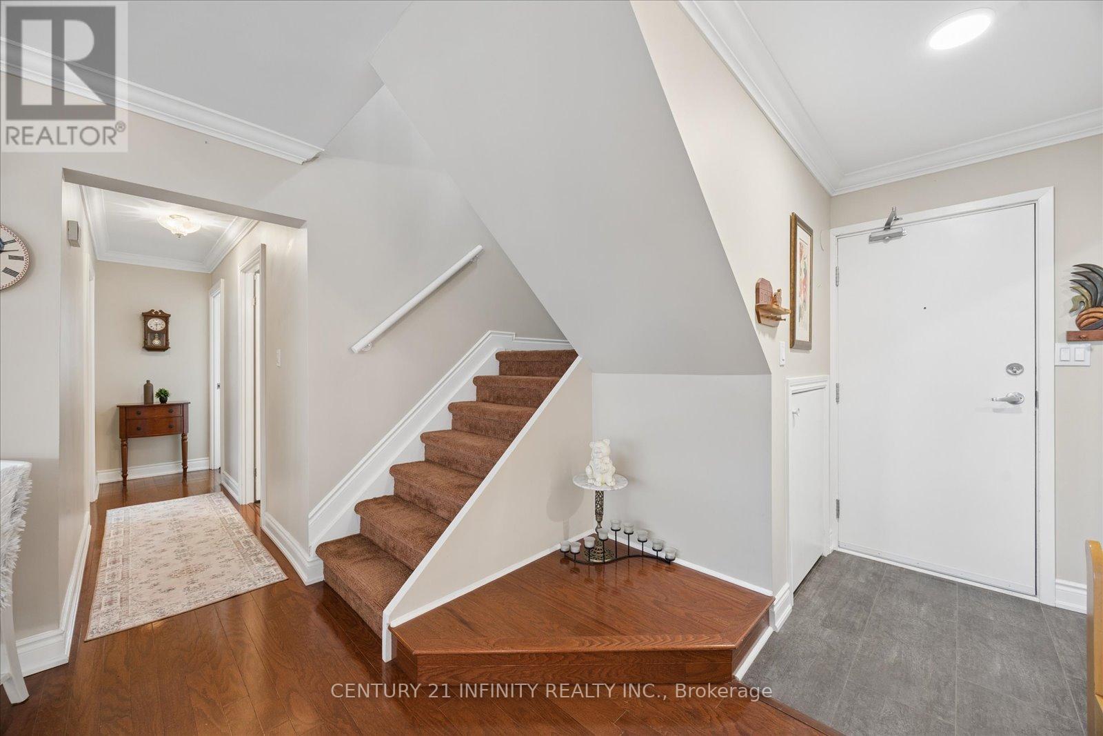 #635 50 RICHMOND STREET E - 18