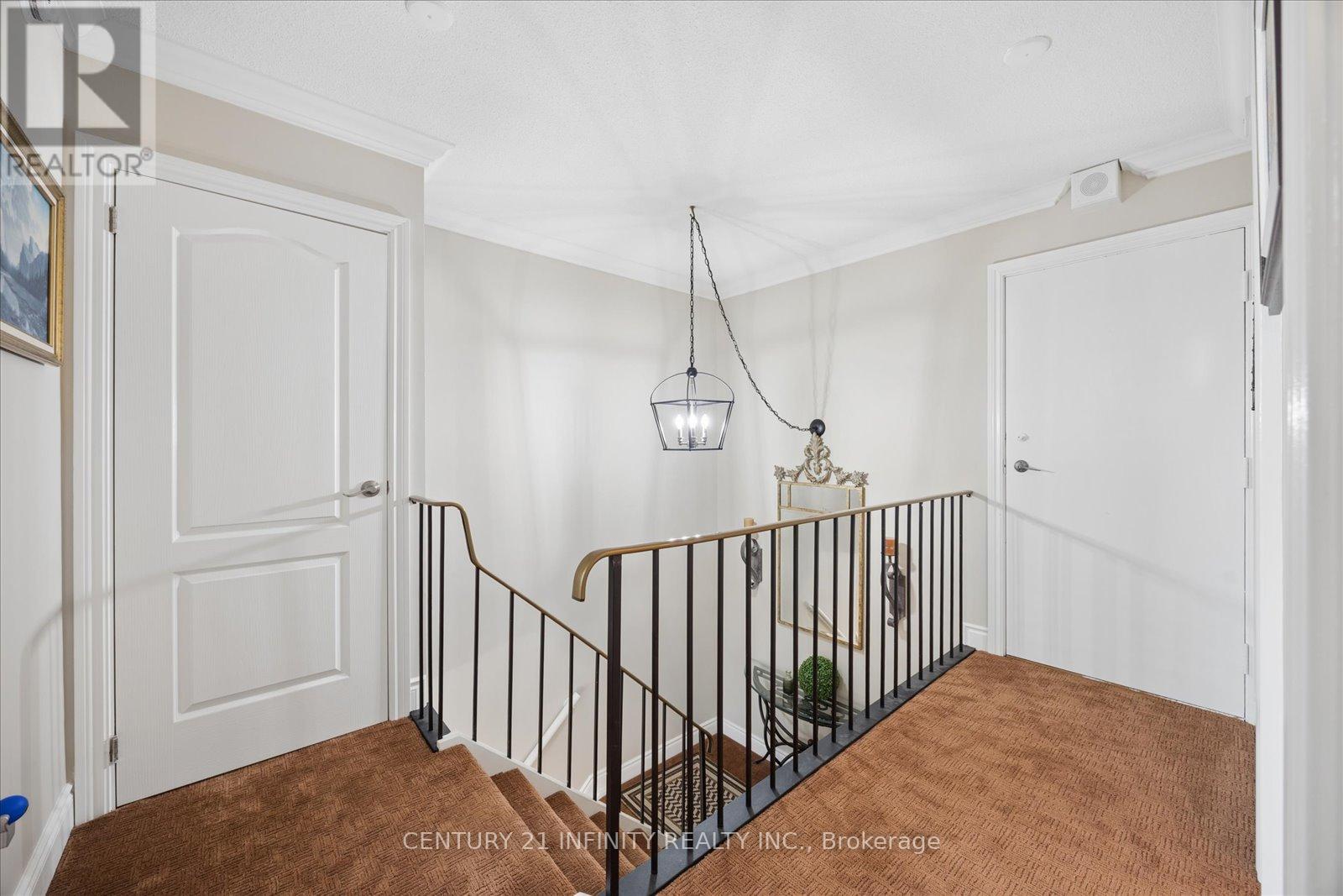 #635 50 RICHMOND STREET E - 19