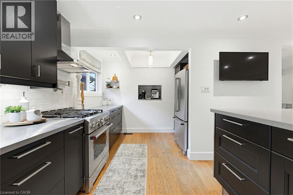 236 PARKSIDE Drive, Waterdown, Ontario, L8B0Y7 — Photo 14