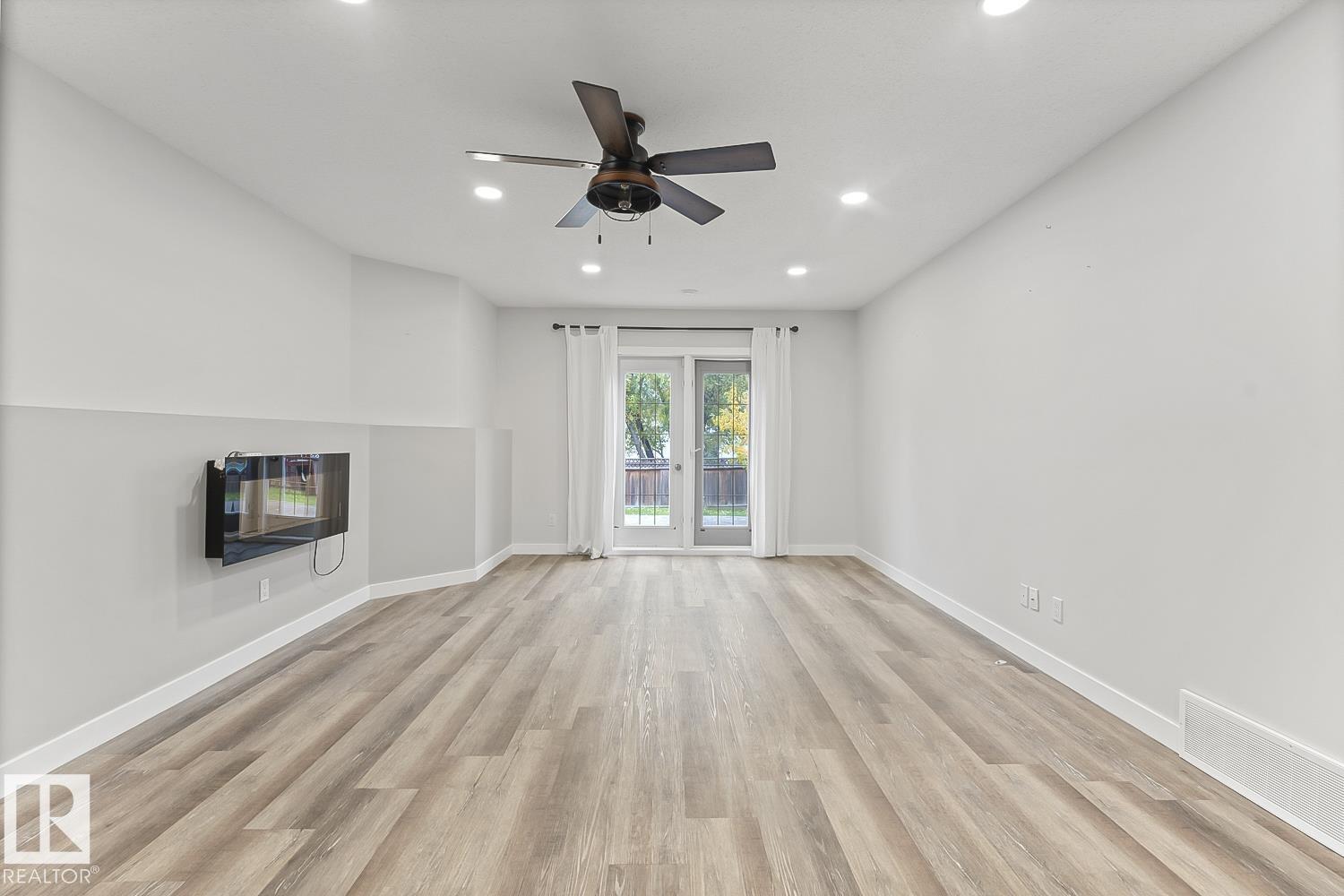 808 26 ST - 28