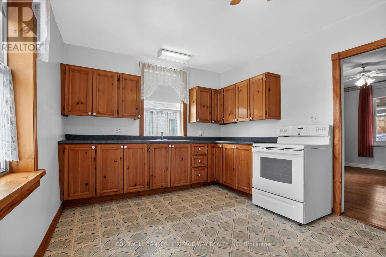 114 & 112 CLARENCE STREET - 11