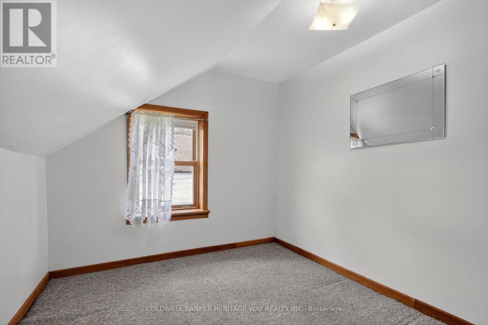 114 & 112 CLARENCE STREET - 19