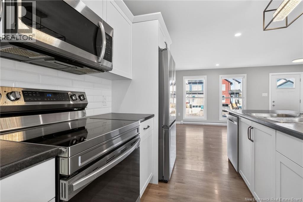 418-424 Damien Street - 12
